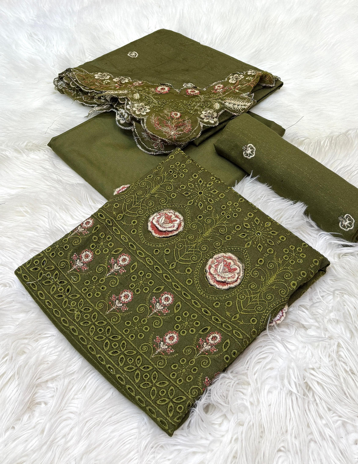 Bareeza Embroidery | Dhanak | 3-PC |